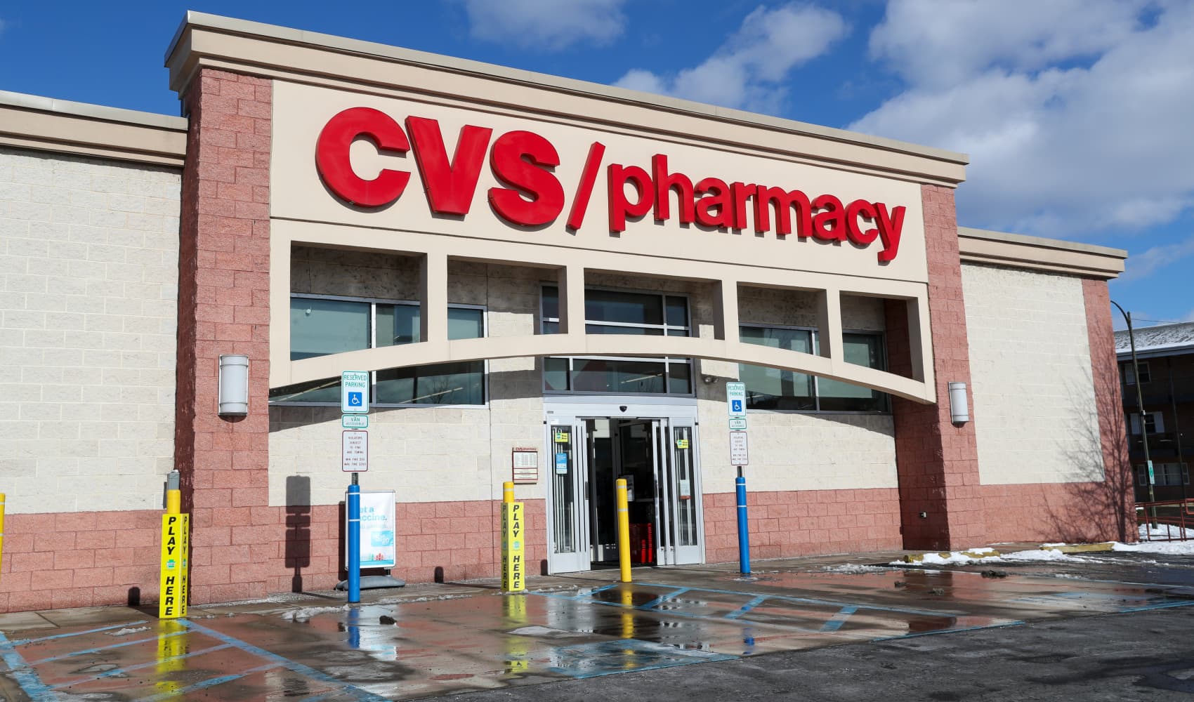 CVS to close 270 stores in 2025 as part of effort to ‘realign' retail ...