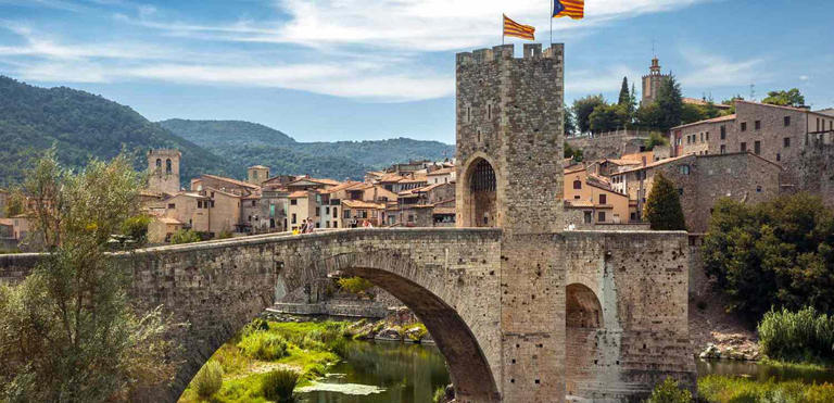 Itinerarios en tren: Las mejores ciudades para descubrir desde Barcelona y Madrid. Girona