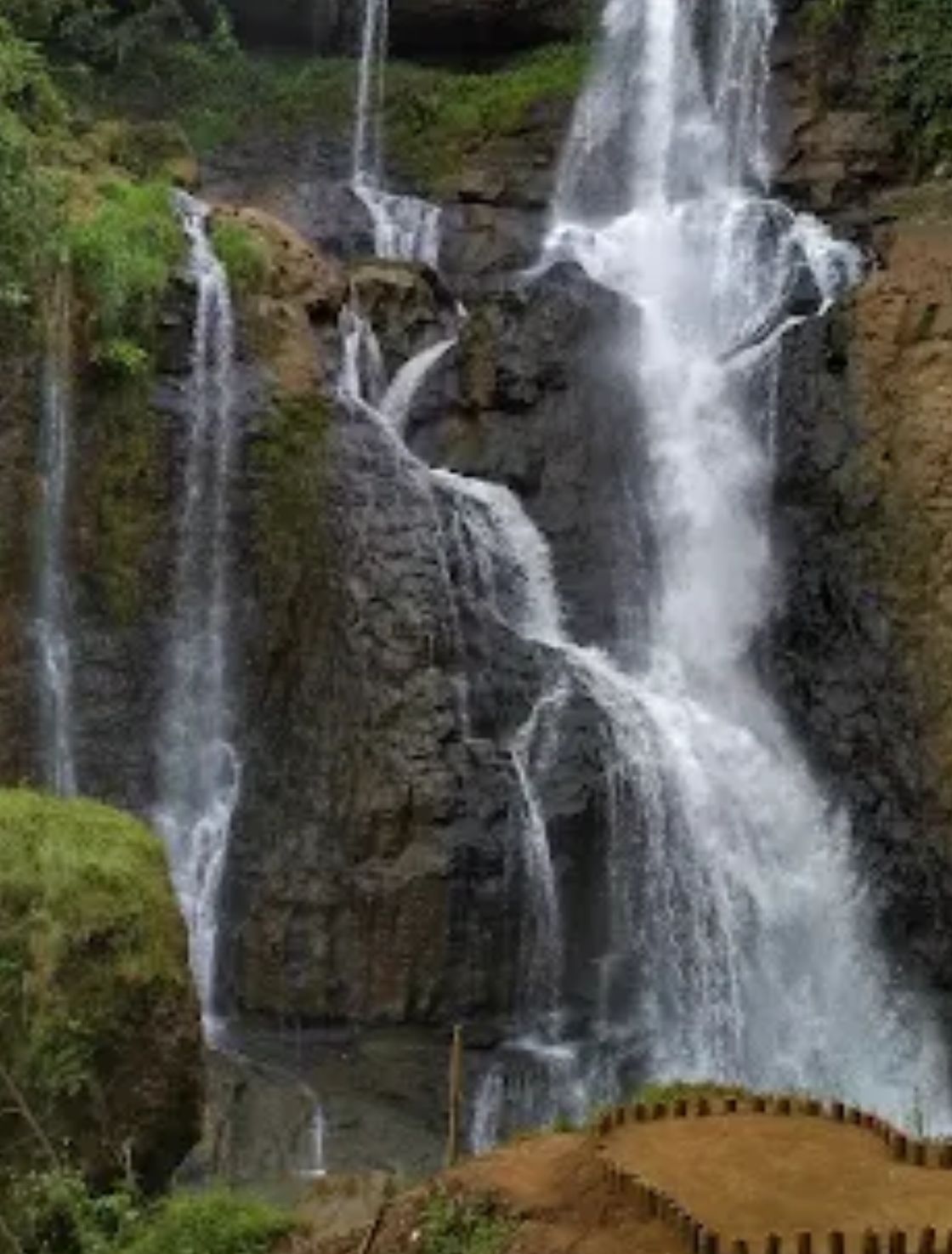 Surga Tersembunyi di Pacitan: Petualangan Seru ke Gua dan Air Terjun Kekinian