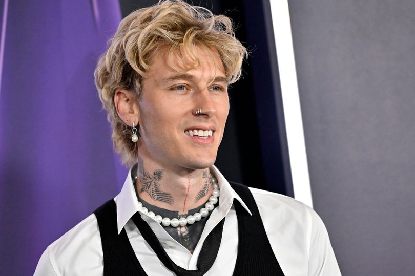 MGK reveals baby daughter is sick and shares his unusual remedy to(02)
