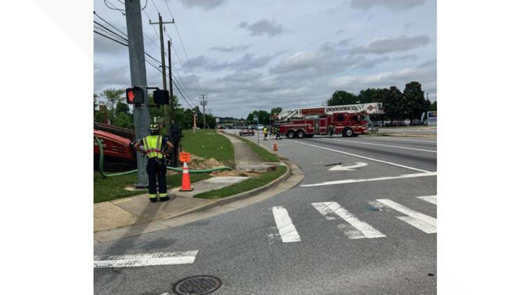 Ruptured gas line causes road closure on Godwin Boulevard in Suffolk