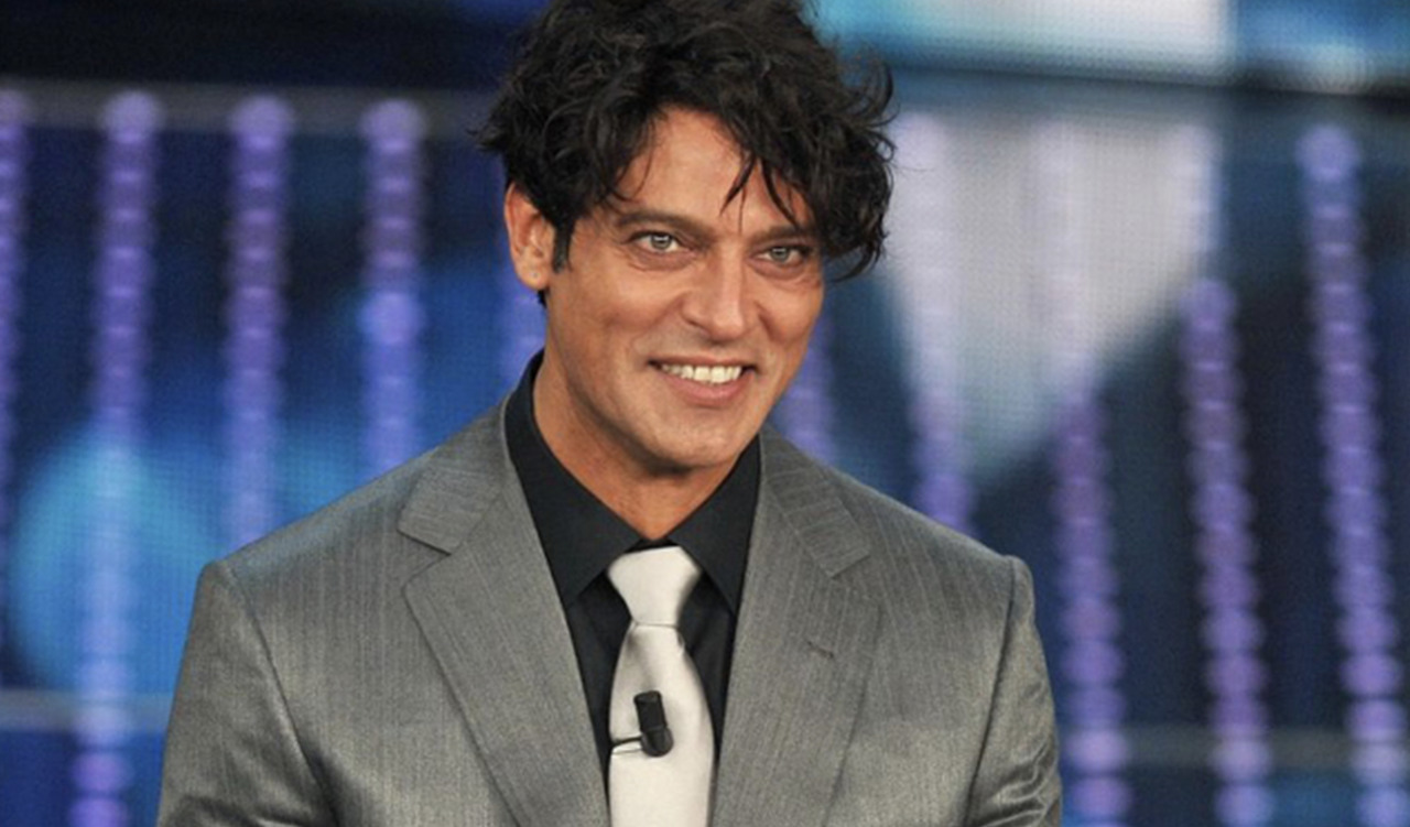 Body Neonato Personalizzabile - Con Scritta 'Attenzione Ho Degli Zii Folli' - Bianco, Taglie 0-36 Mesi - 2