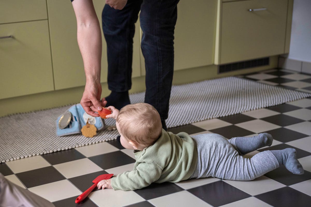 Flexiblere Aufteilung der Elternzeit entzweit Mütter im Parlament