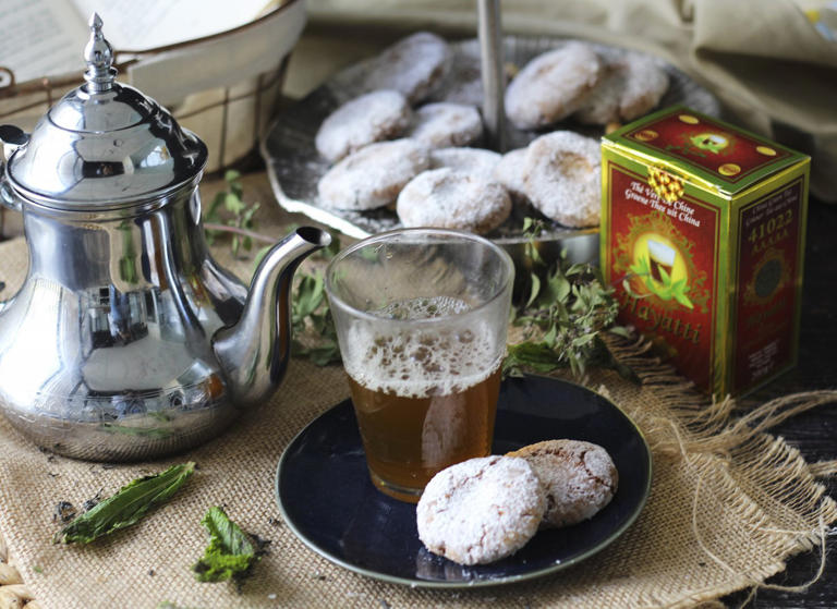 How to prepare authentic moroccan peppermint tea