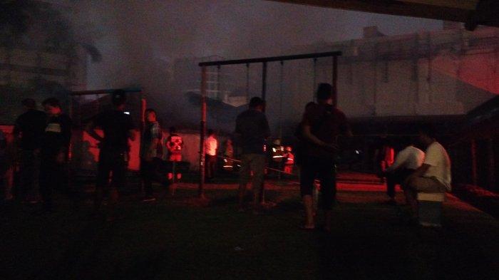 9 Unit Mobil Pemadam Kebakaran Diturunkan ke Medan demi Memadamkan Api di Hotel Danau Toba Internacional