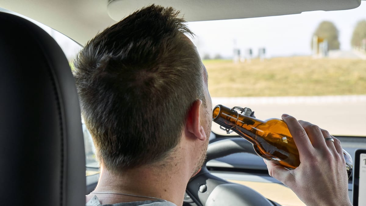 Düren Mehrere alkoholbedingte Verkehrsunfälle am Vatertag