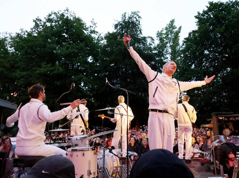  Kraftklub kommen nach Kiel 2026 - neues Album „Sterben in Karl-Marx-Stadt“ Bildidee 