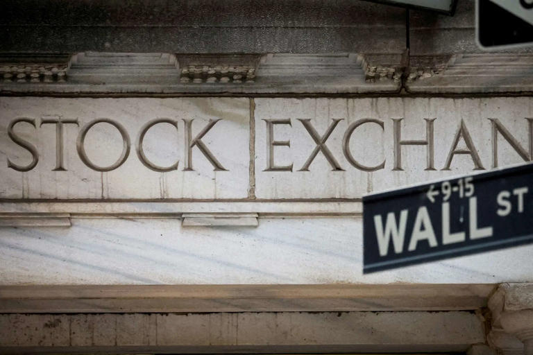 US stocks fall sharply as tariff uncertainty prevails; Trump accuses China of trade pact violation