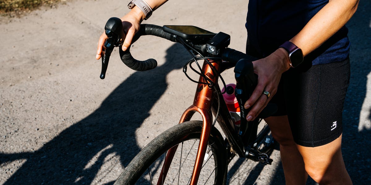 If Wrist Pain Is Ruining Your Rides, Try These Expert Recommendations
