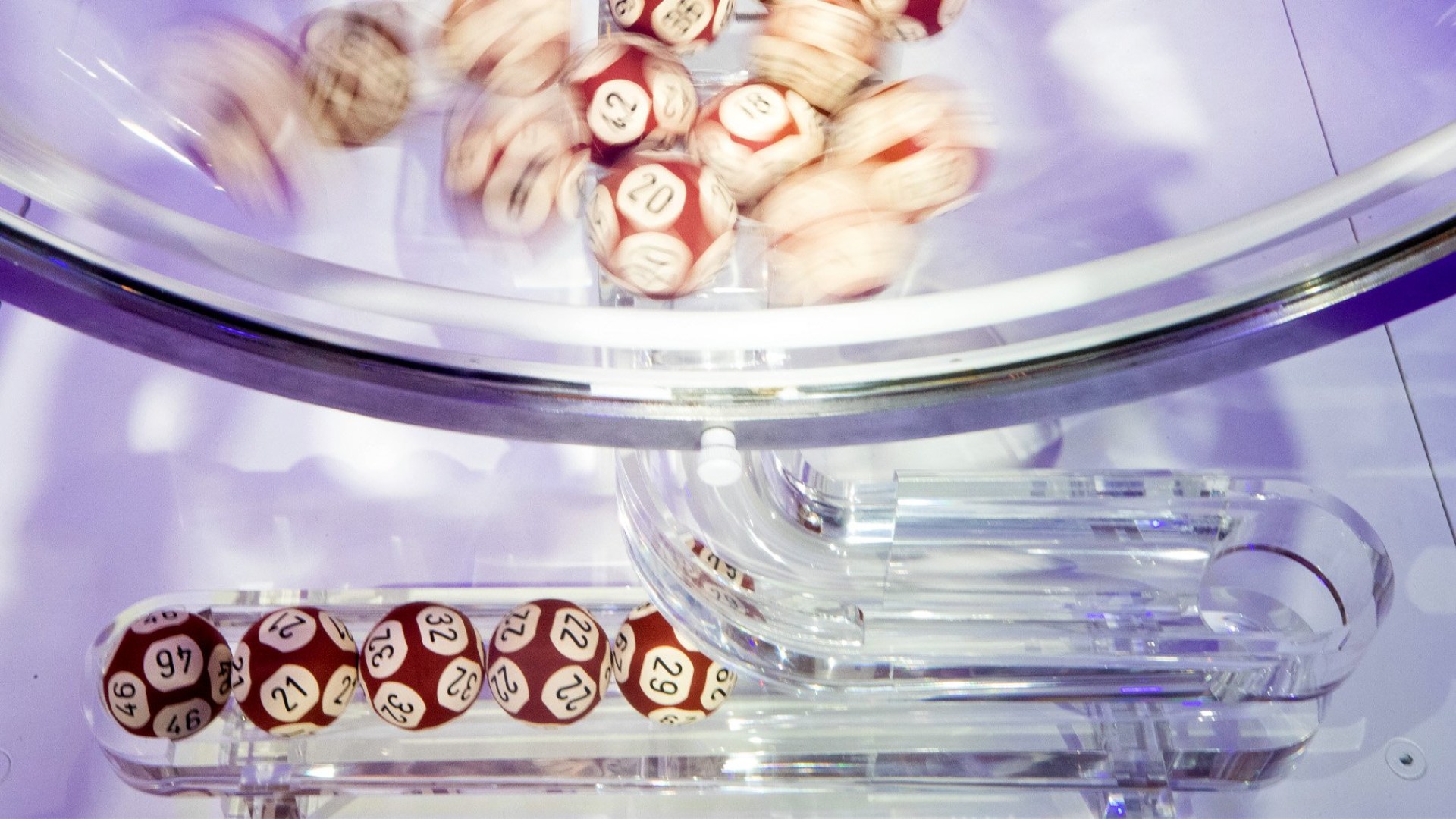 massive-euromillions-jackpot-of-185-000-000-up-for-grabs-tonight