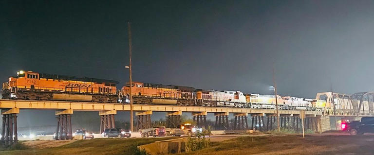 BNSF asks STB to review UP's compliance with UP-SP merger conditions