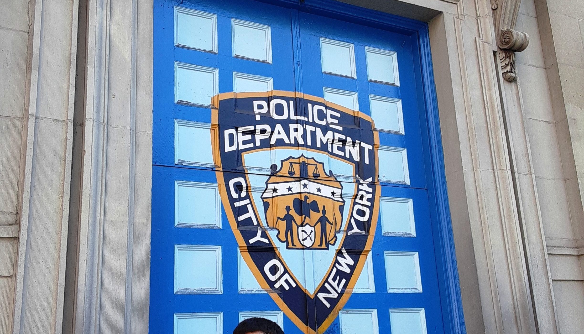 Mataron a conductor durante robo en Nueva York: mujer y dos ...