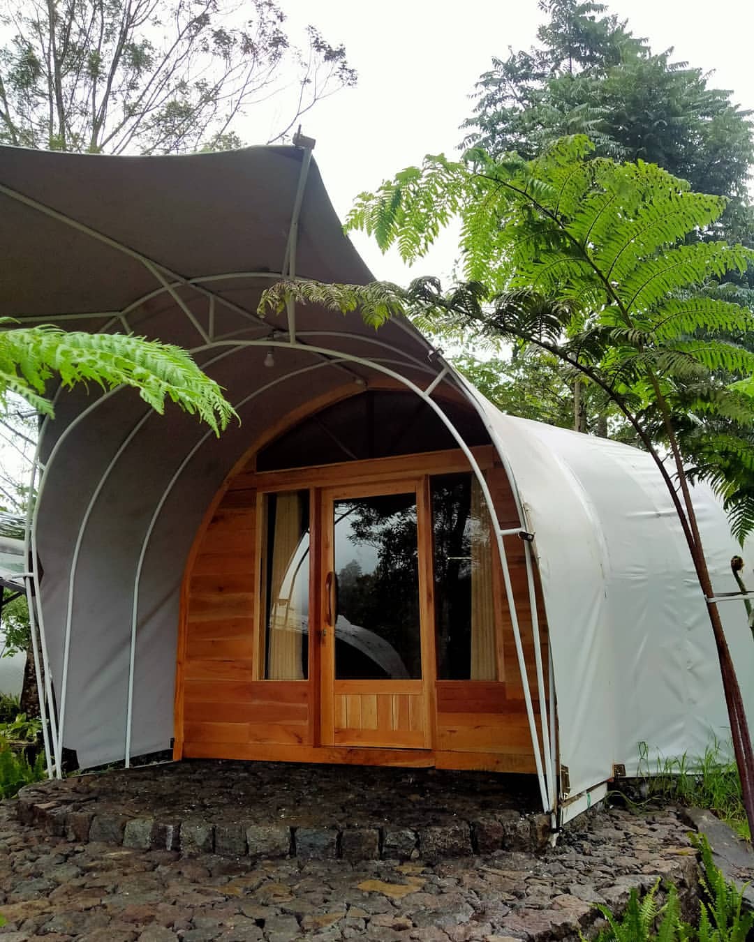 7 Destinasi Glamping Paling Menakjubkan di Jawa Barat, Wajib Kunjungi!