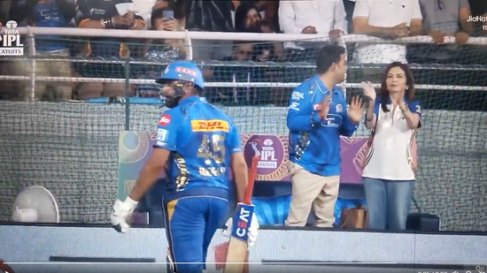 Akash and Nita Ambani give Rohit Sharma a standing ovation