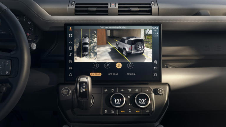 2026 Land Rover Defender Gets Tweaked Lights and a Bigger Screen 2026 Land Rover Defender Gets Tweaked Lights and a Bigger Screen