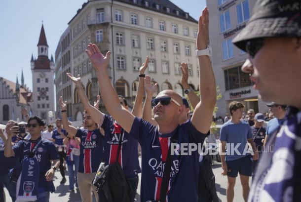Penggemar PSG dan Inter Ramaikan Munchen Sebelum Final Liga Champions