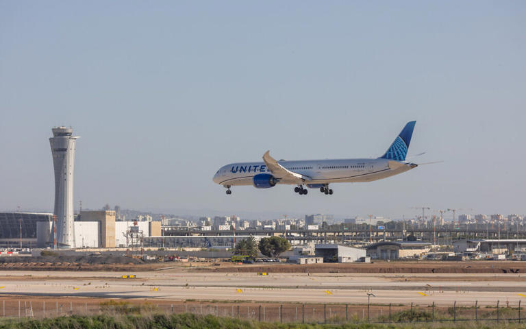 United Airlines extends suspension of Tel Aviv route until at least ...