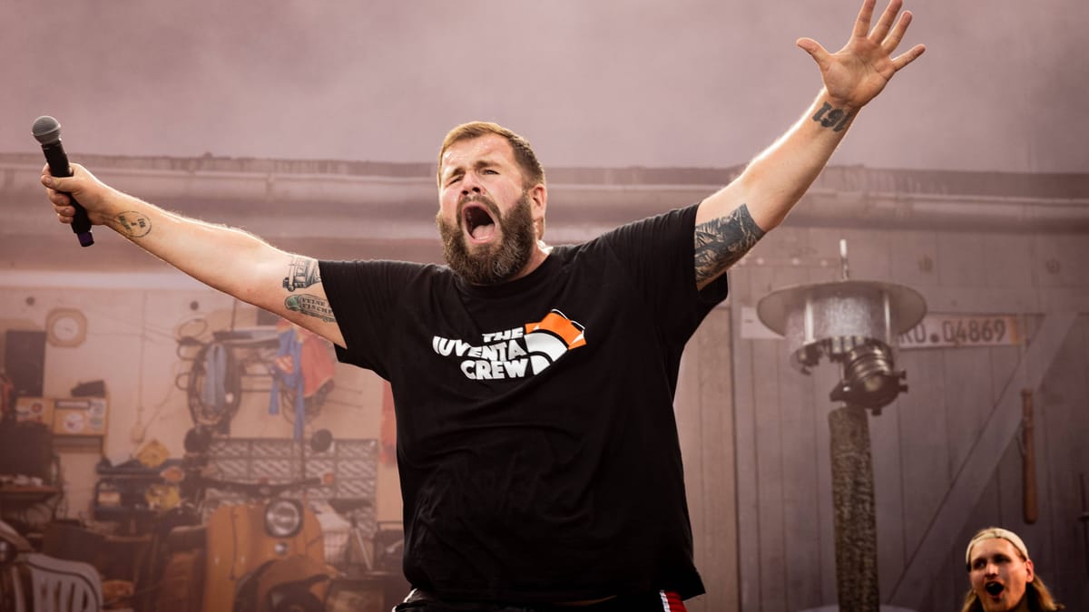 Feine Sahne Fischfilet rocken Tour-Start mit neuen Songs in Braunschweig