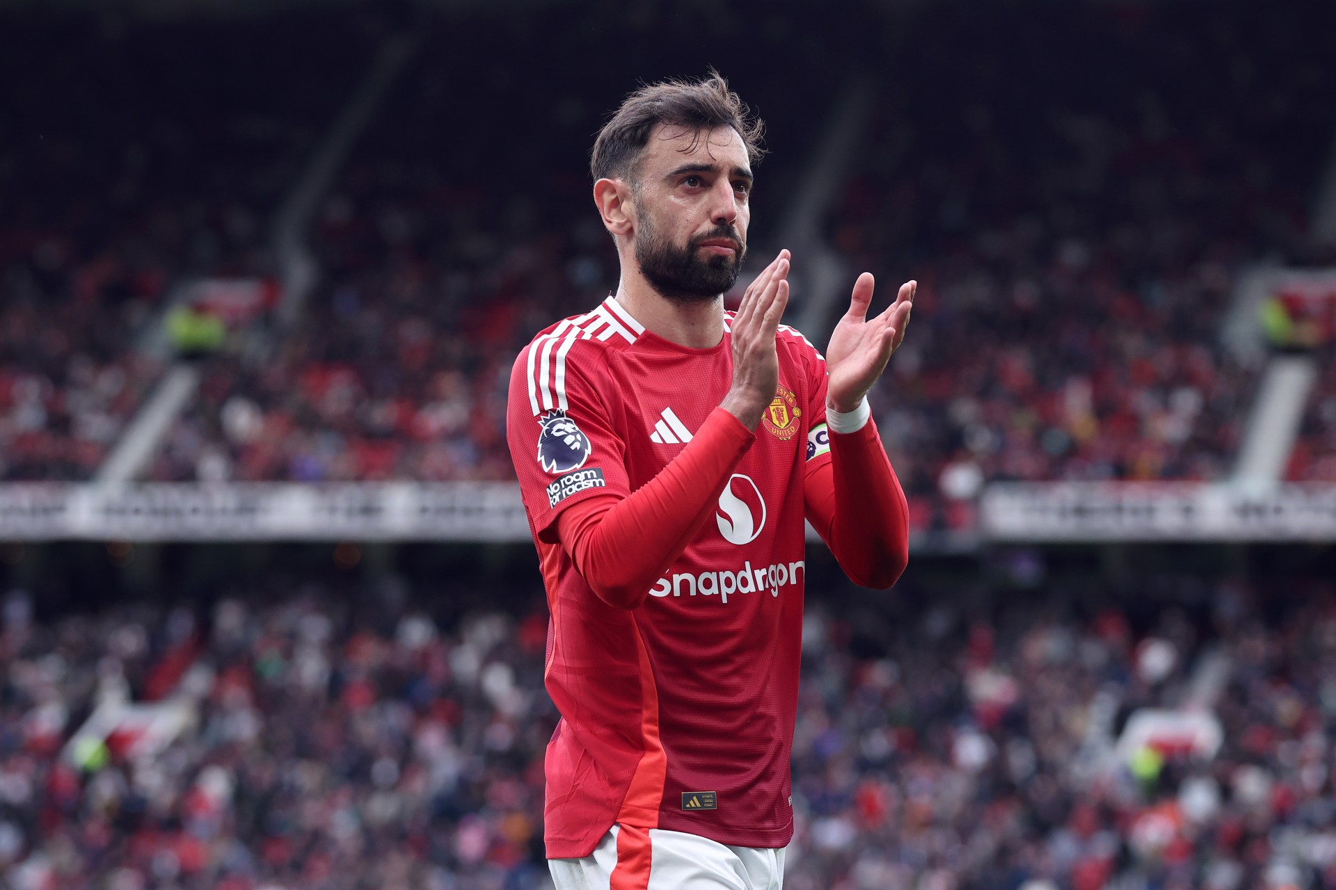 Man Utd fans convinced Bruno Fernandes is leaving after cryptic