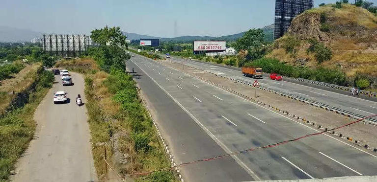Two killed in heavy vehicles’ accident on expressway