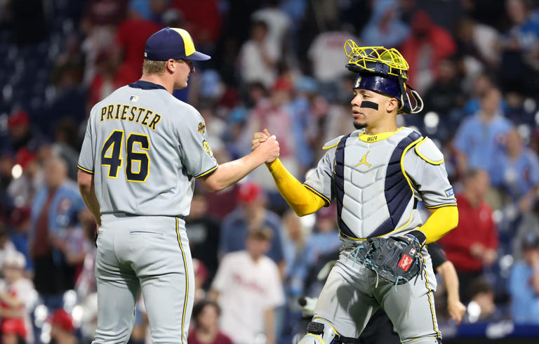 Brewers score vs Braves tonight live game updates highlights