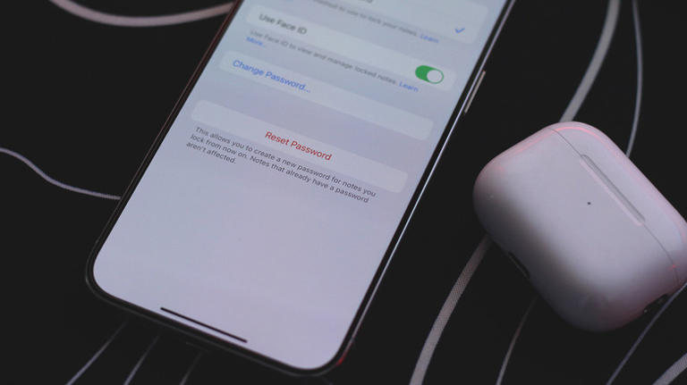 Resetting Apple Notes password on an iPhone