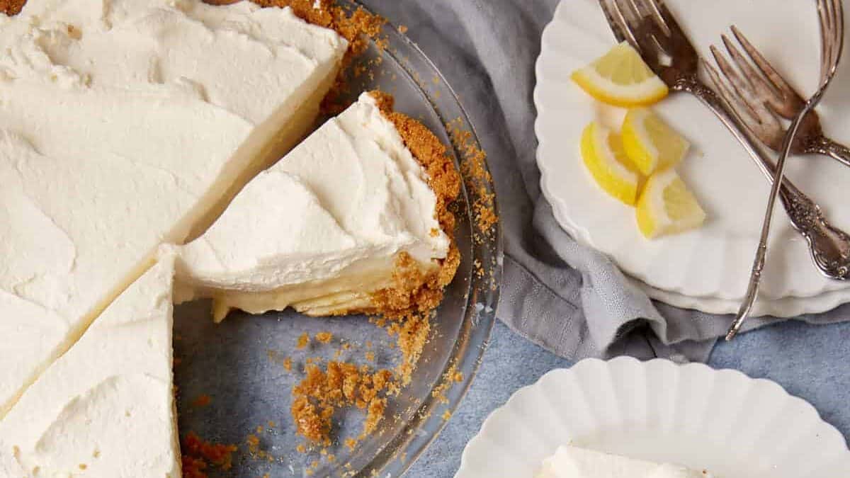 Picnic-Perfect: 20 Summer Pies That Travel Beautifully