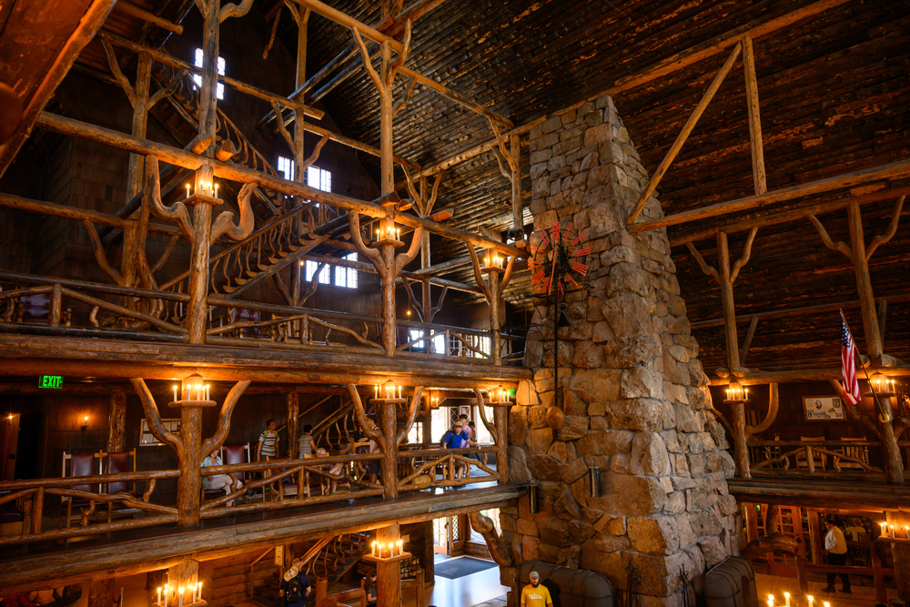 The World’s Largest Log Building Rose from Yellowstone’s Wilderness in ...