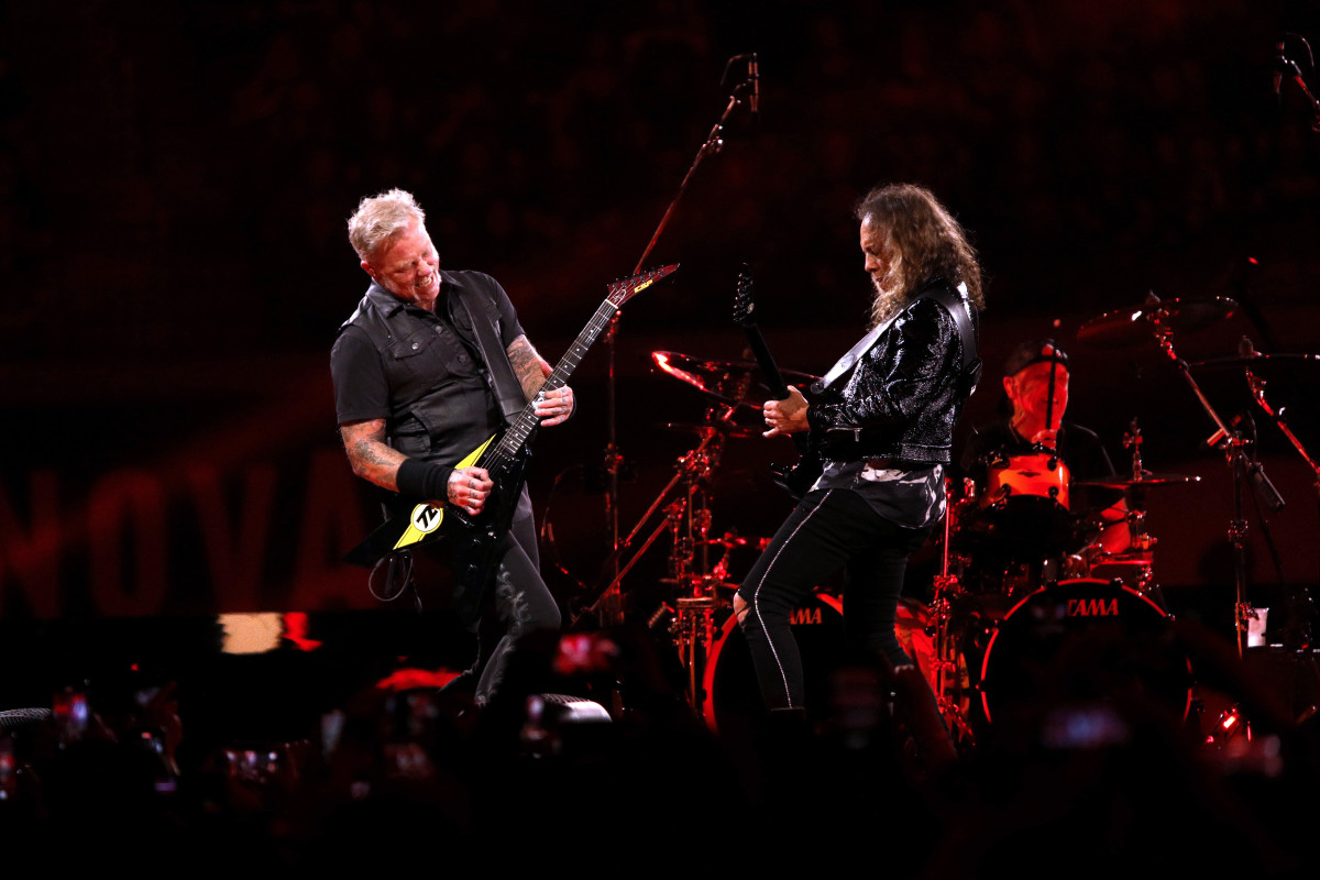 Former Metallica Guitarist Dave Mustaine Makes Bold Claim About Band's  Biggest Hit