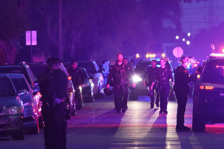 Loved ones honor officer killed in Baldwin Park shooting(02)