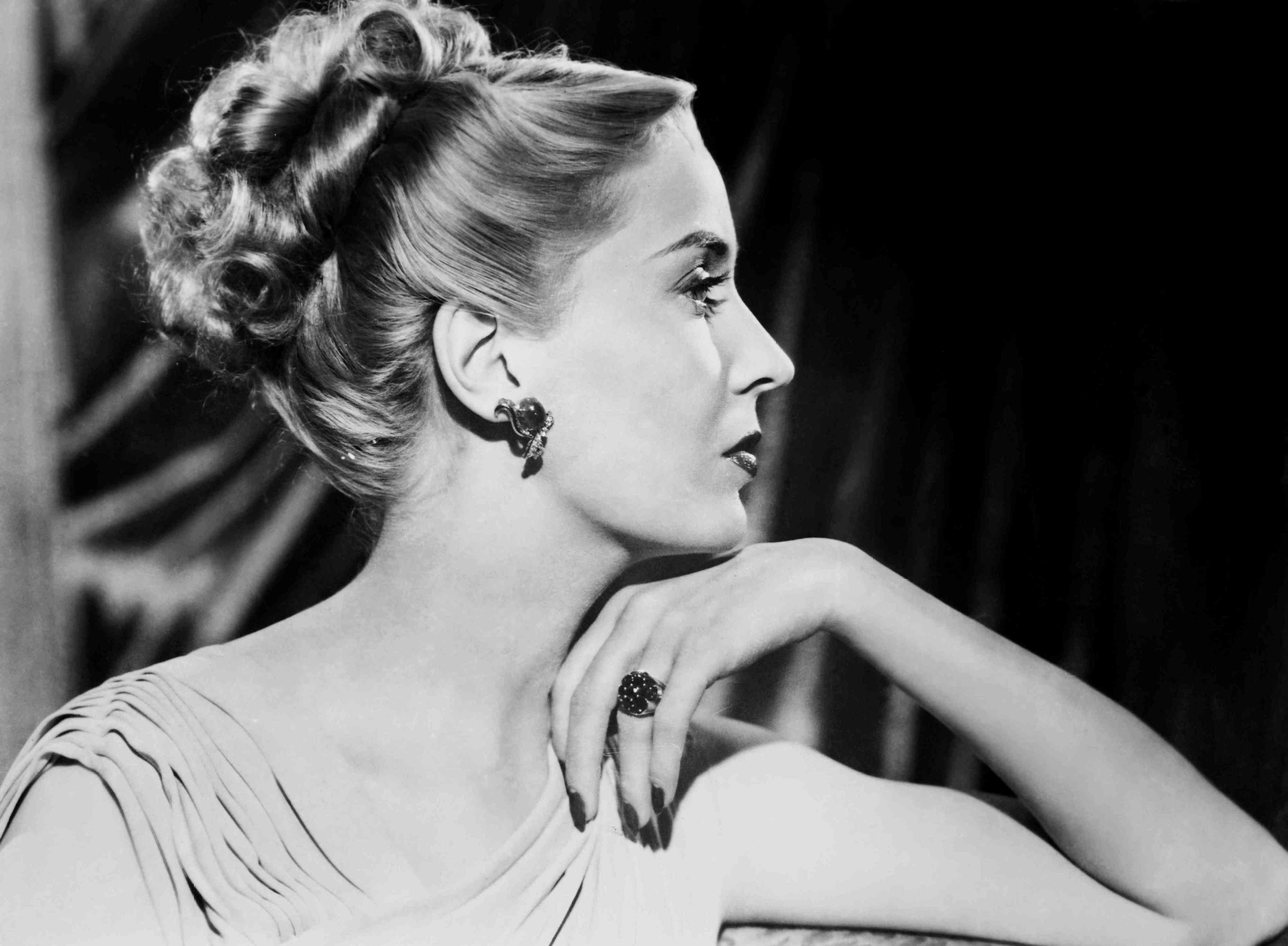 8 pieces of grandma’s costume jewelry that never go out of style