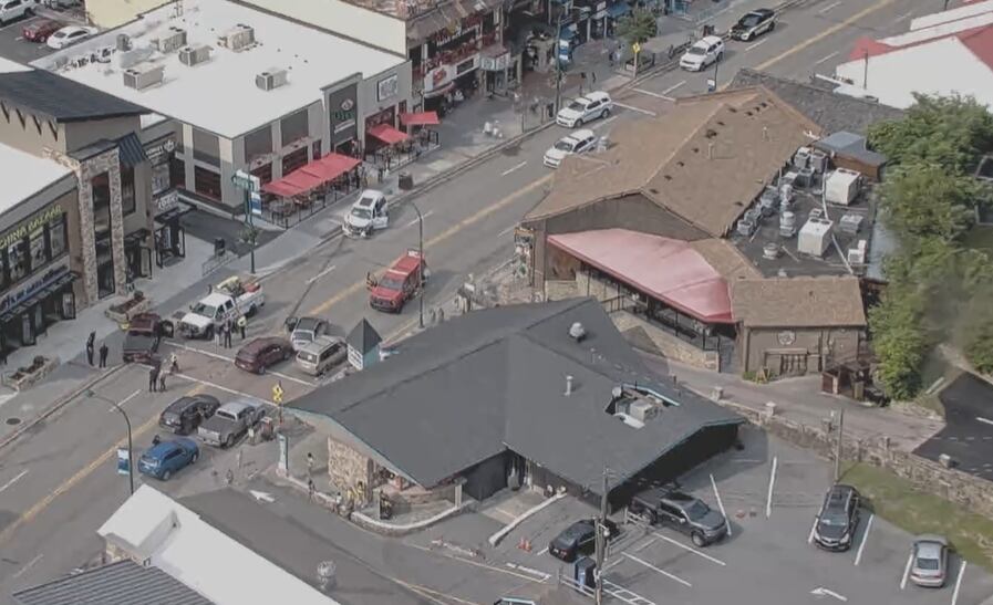 Six people injured in crash that shut down Parkway in downtown ...