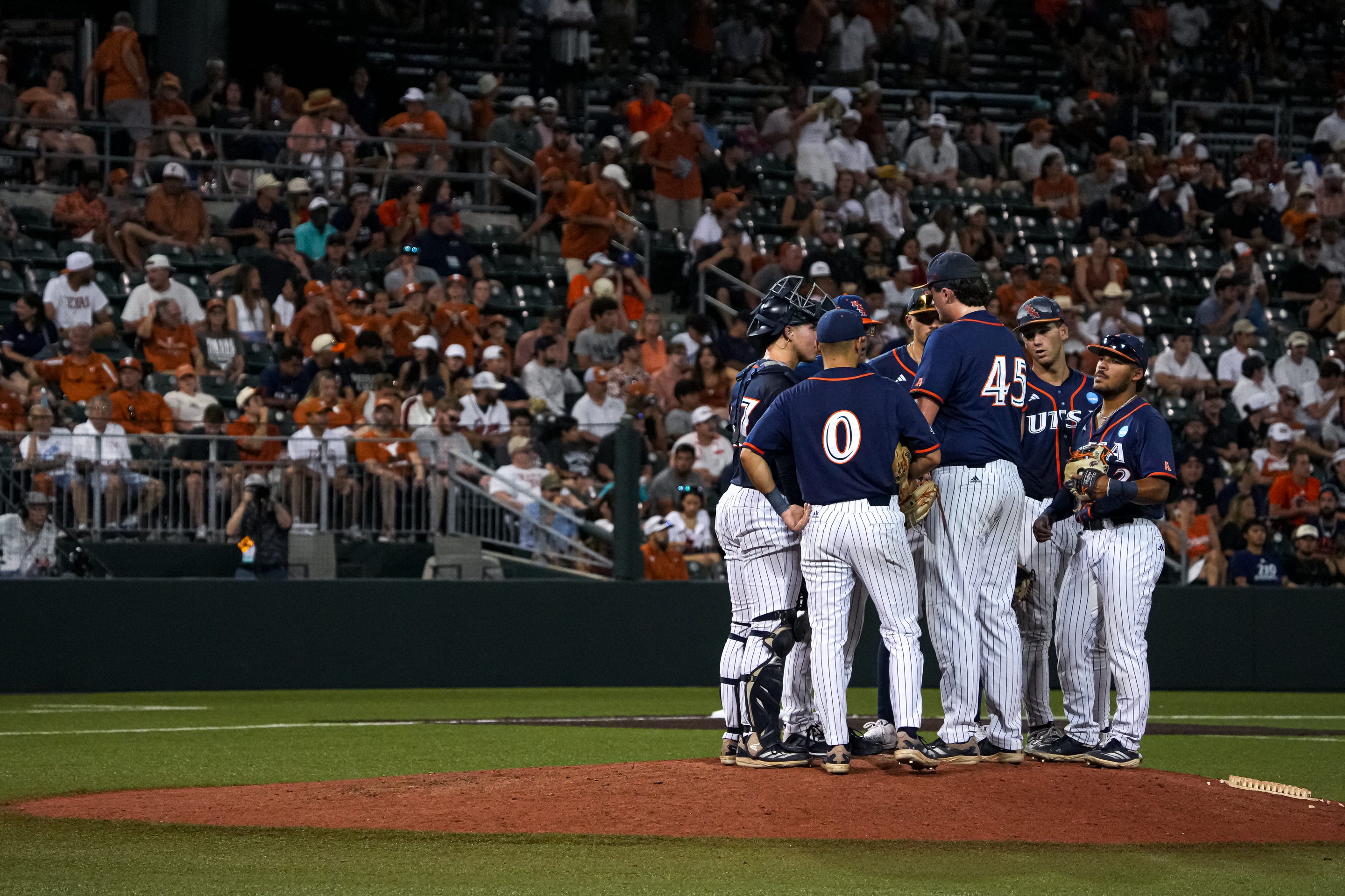 UTSA baseball brings versatility and unpredictability to UCLA Super ...