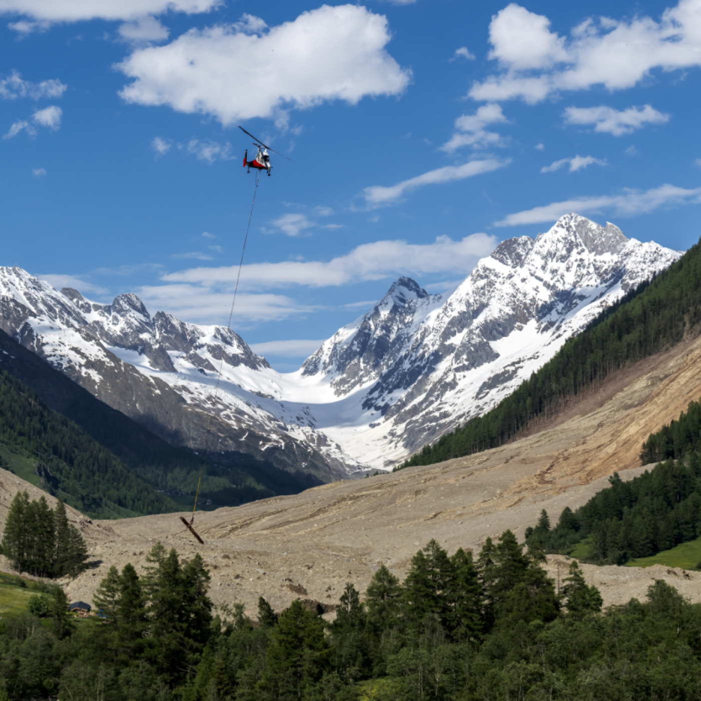 Schuttberg nach Gletscherabbruch teils 100 Meter hoch