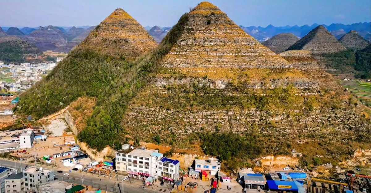 Archeologists Confirm World&rsquo;s Oldest Pyramid Not Made By Humans