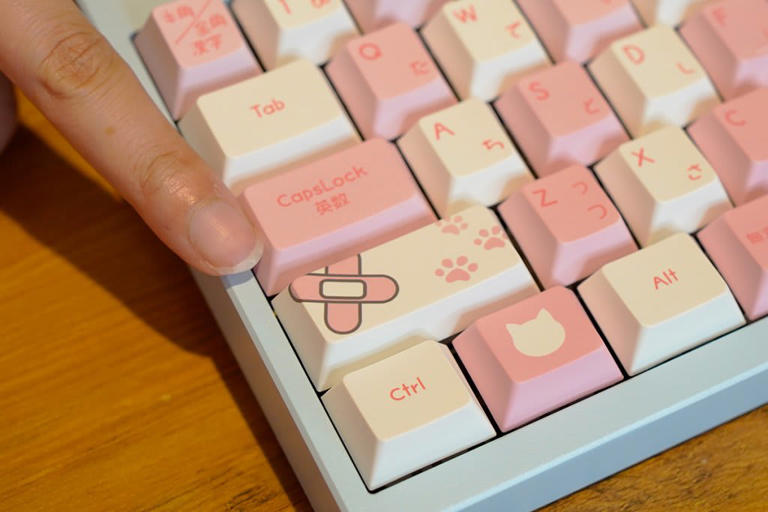 『結城さくな』 × AMICIS コラボゲーミングキーボード 再販】結城さくな × AMICIS ゲーミングキーボード 80HE 日本語配列