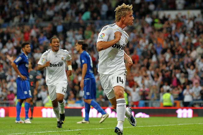Guti: flashes of genius, cult icon