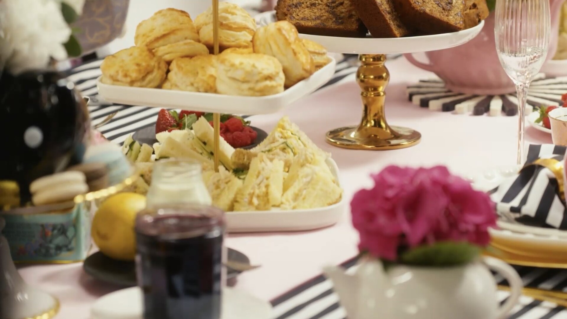 Backen, Teesandwiches, Scones und Quiche mit Steffi