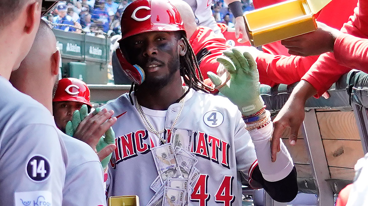 Reds fans react to Elly De La Cruz's emotional HR after sister's passing