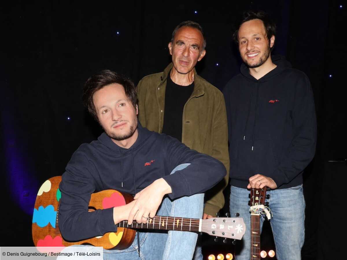 Ne vous inquiétez pas..." : Vianney réagit avec humour au vol de la statue  de cire d'Emmanuel Macron au Musée Grévin