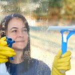 How to Make Homemade Window Cleaner