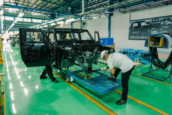 AA1FXPDs BAIC BJ40 Plus Diluncurkan di Indonesia dengan Harga Mulai Rp698 Juta
