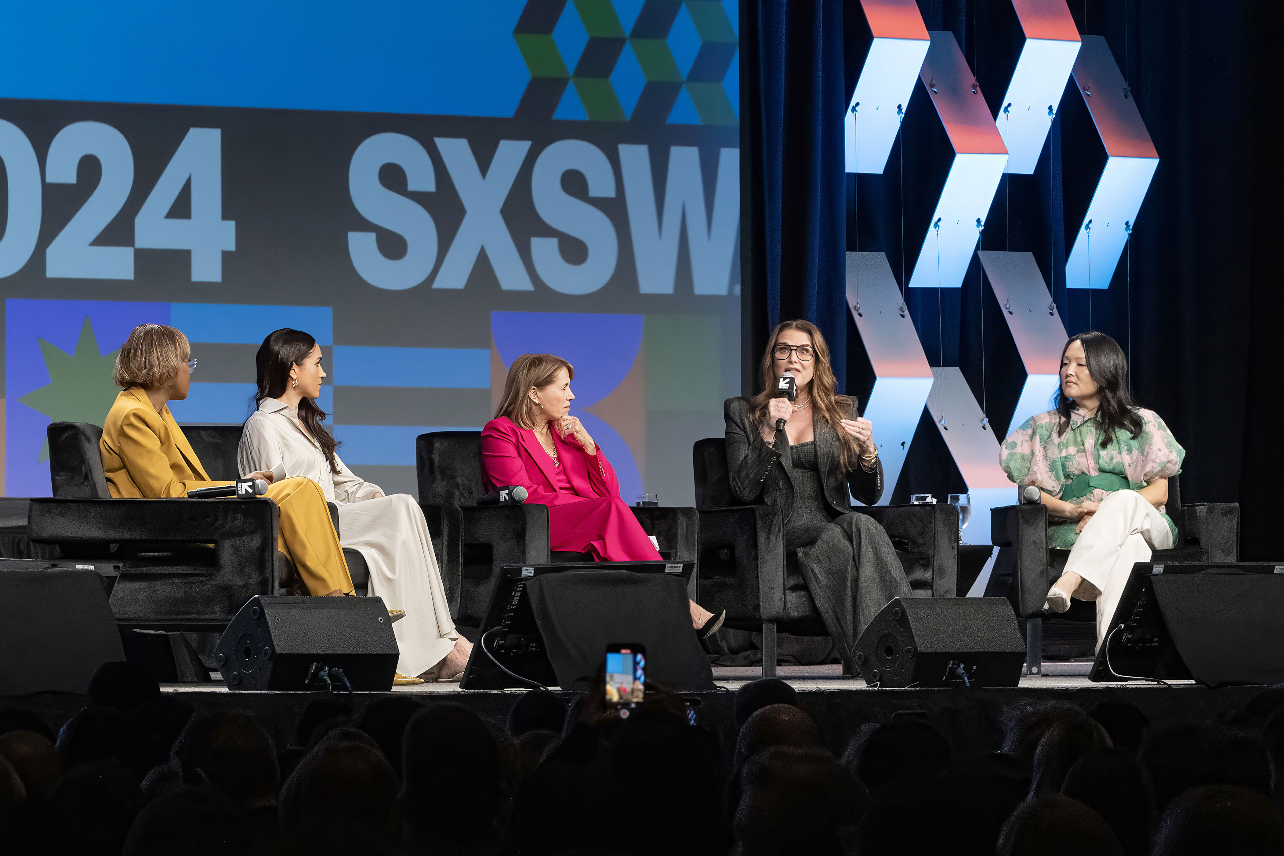 Brooke Shields reveals reason she interrupted Meghan on stage during a