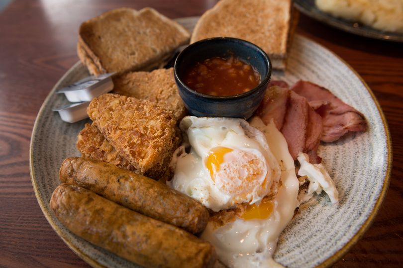 Foodies are flocking to Welsh town to sample £1.50 cooked breakfast