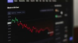 Harga Saham BBNI Melemah ke Rp4.420 pada 26 Agustus 2025, Investor Pantau Pergerakan Pasar