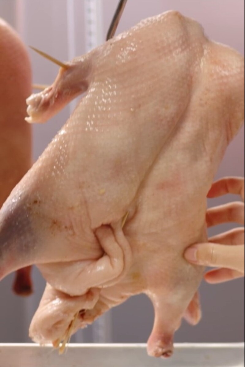 Meisterhafte Peking-Ente, knusprige Haut und würzige Marinaden