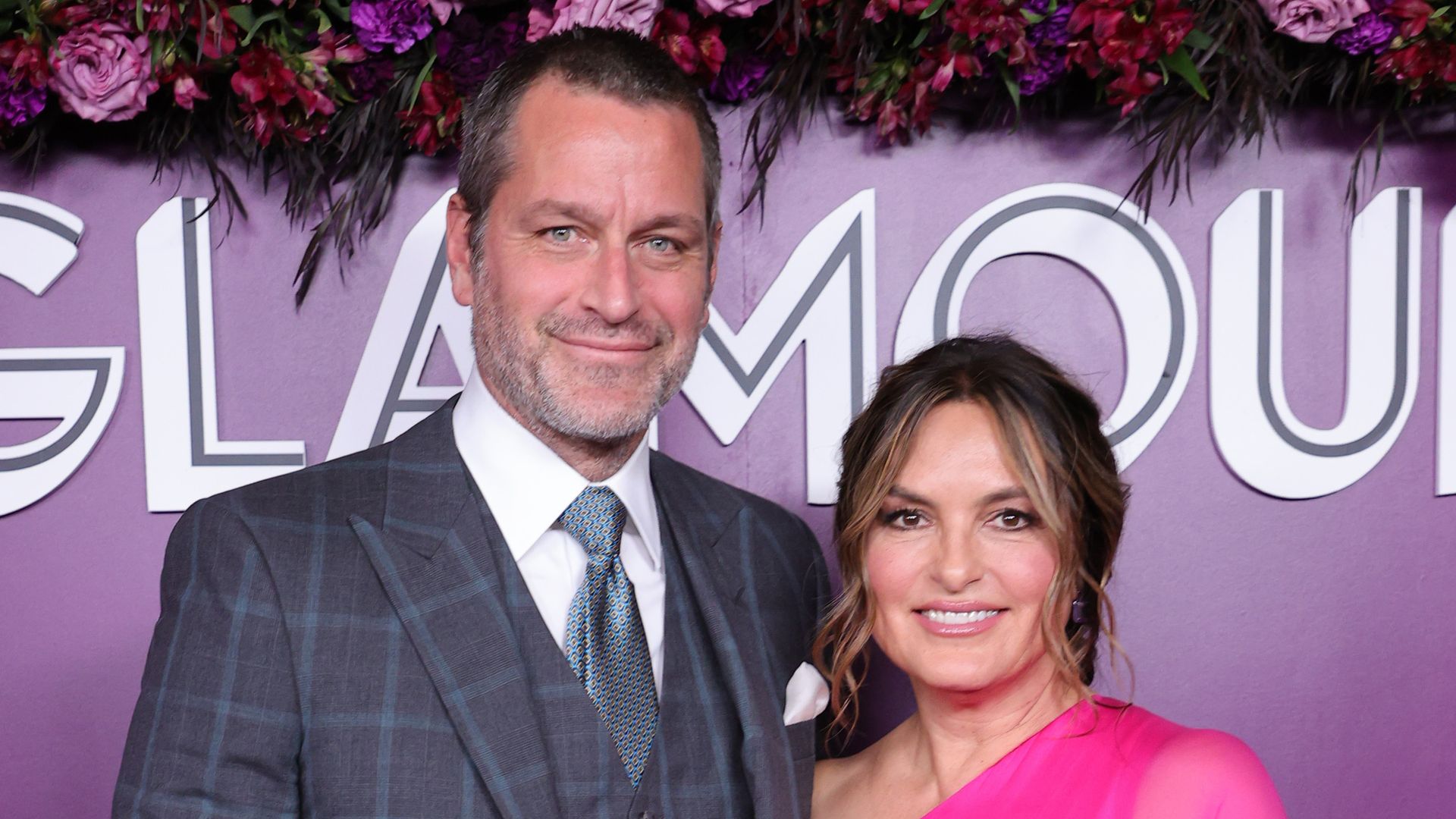 Mariska Hargitay and Peter Hermann look so loved up on glamorous date night