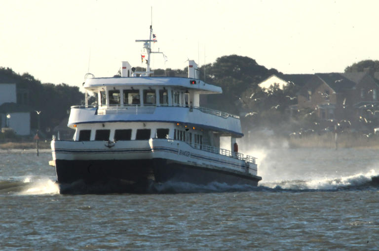 Investigation begins after Bald Head Island ferry runs aground