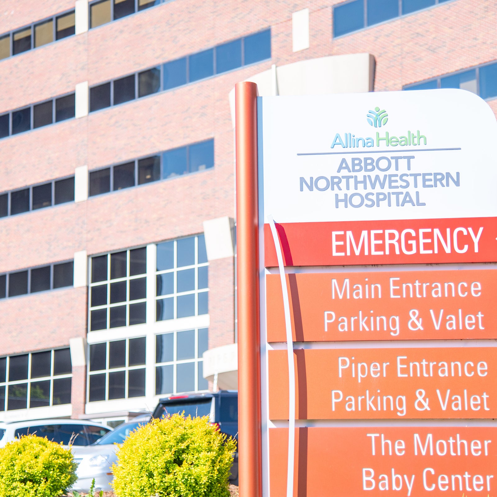 Allina surgeon removed woman's kidney instead of spleen, lawsuit says