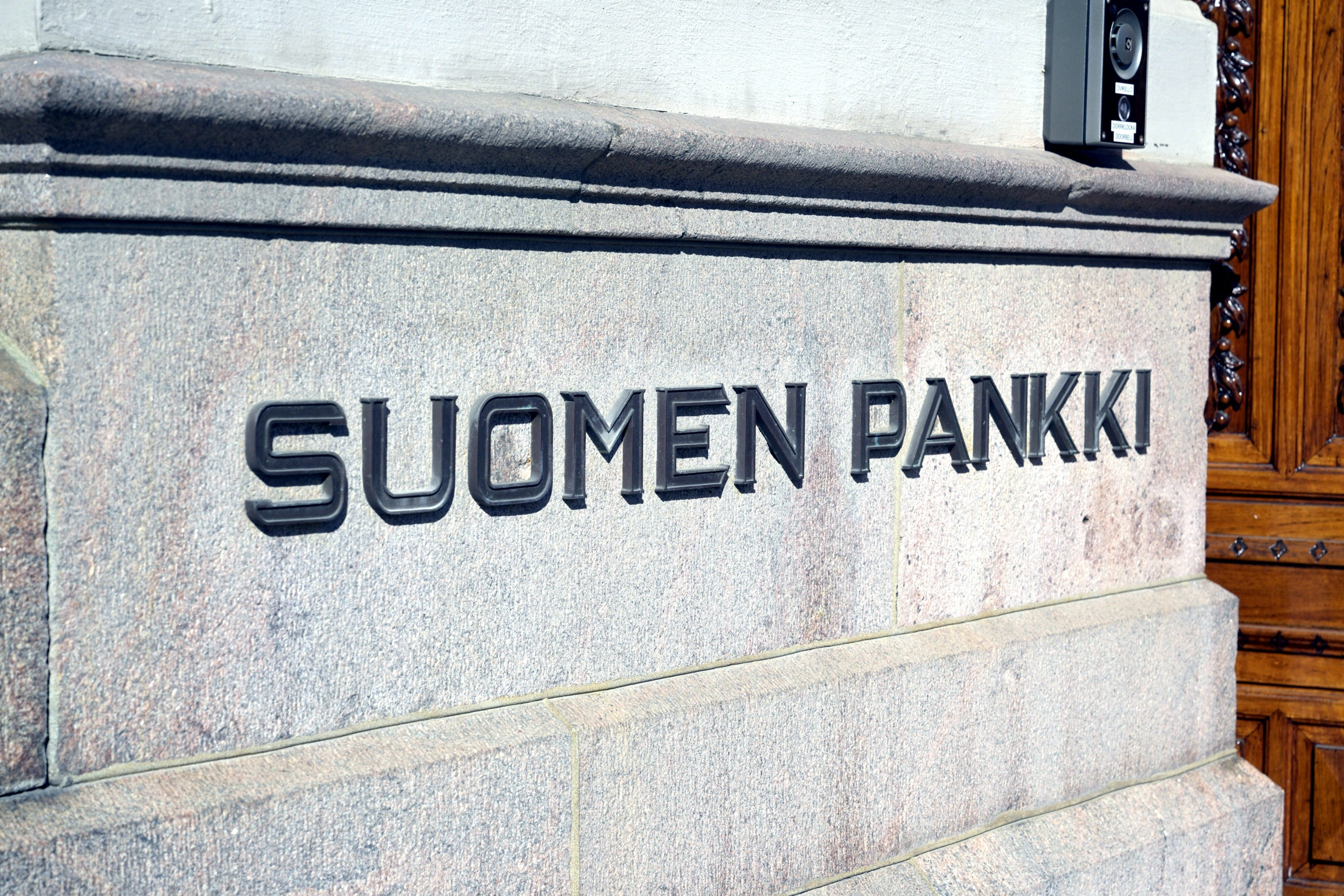 Yritysten lainanotto vilkastui lokakuussa – liki 40 prosenttia nostoista teollisuudessa